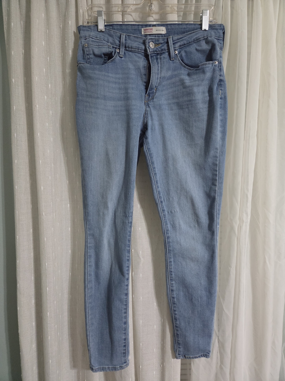 Levi's Signature Skinny Mid-Rise Skinny Jeans in Blue Waist 30